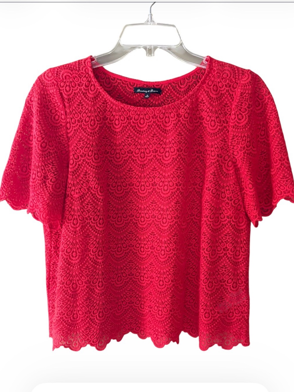 NWOT Broadway & Broome is Red Lace Short-Sleeve Top Size M